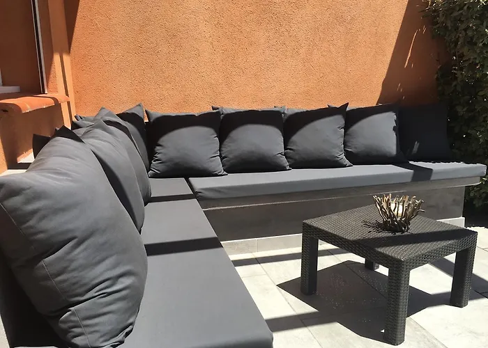 Maison Vecchio - Lecci * Porto-Vecchio (Corsica)